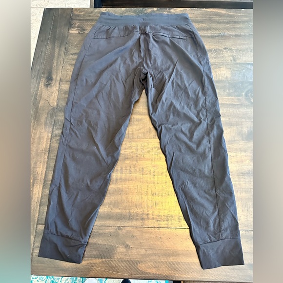 ❤️SOLD❤️Athleta Trekkie North Joggers - Picture 3 of 4